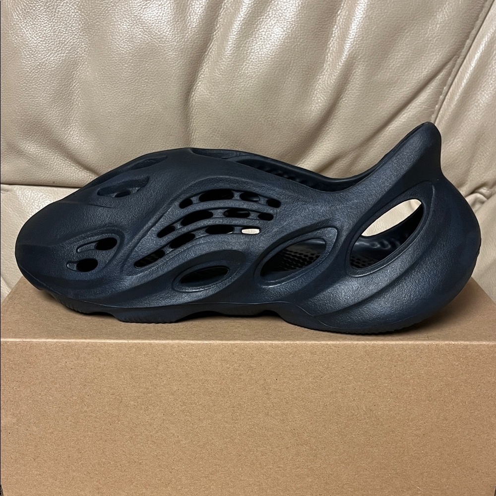 Adidas Yeezy Foam RNNR Mineral Blue